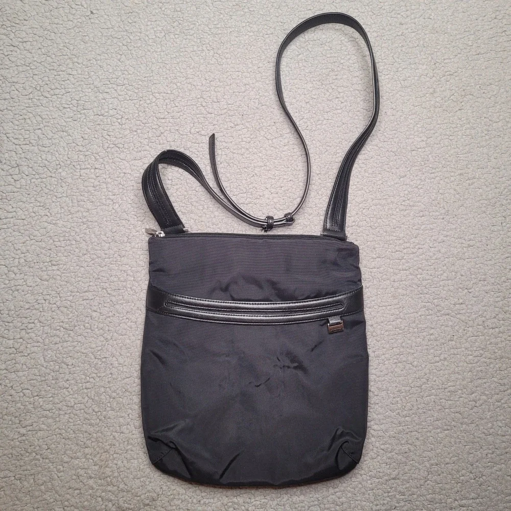 TUMI Bag Black Nylon Leather Trim Crossbody Messenger Travel Flat Unisex